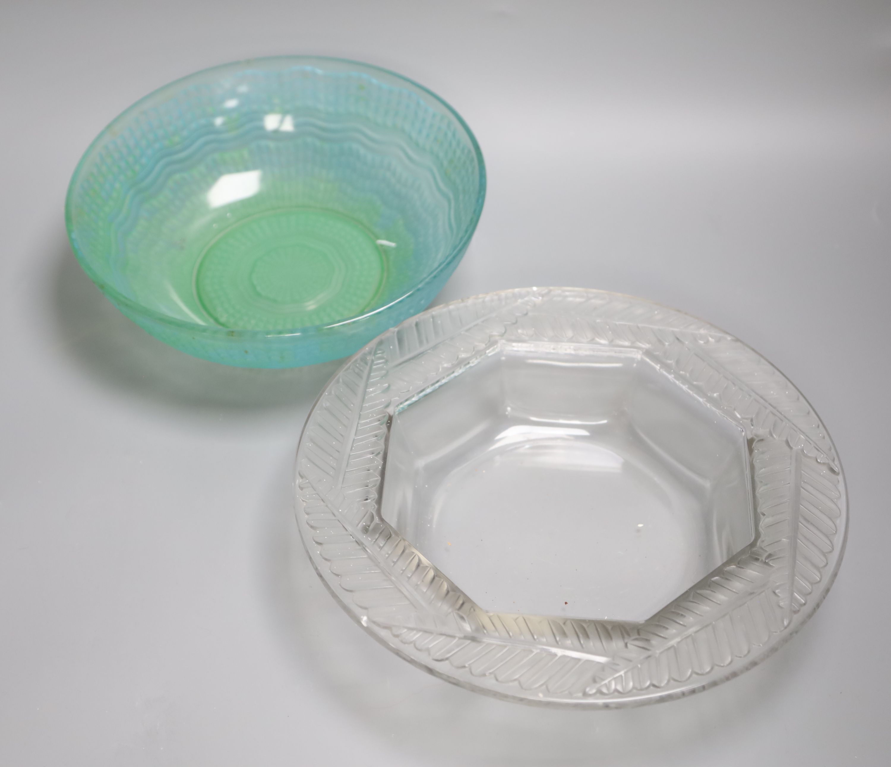 A Lalique post-war fern-rimmed circular bowl with octagonal interior and a green glass fruit bowl Dia 28cm; 24cm